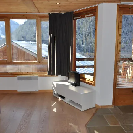 Avec Balcon A Chatel, Proche Centre Et Remontees - Fr-1-693-79 Apartment Chatel